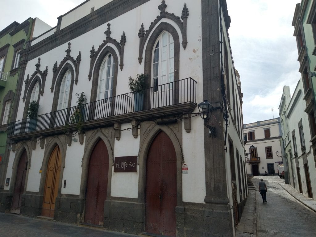 Quiet street in Las Palmas Gran Canaria during shoulder season travel